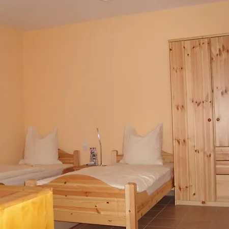 Gaestehaus Am Reiterhof Mutschler Casa de hóspedes 4*